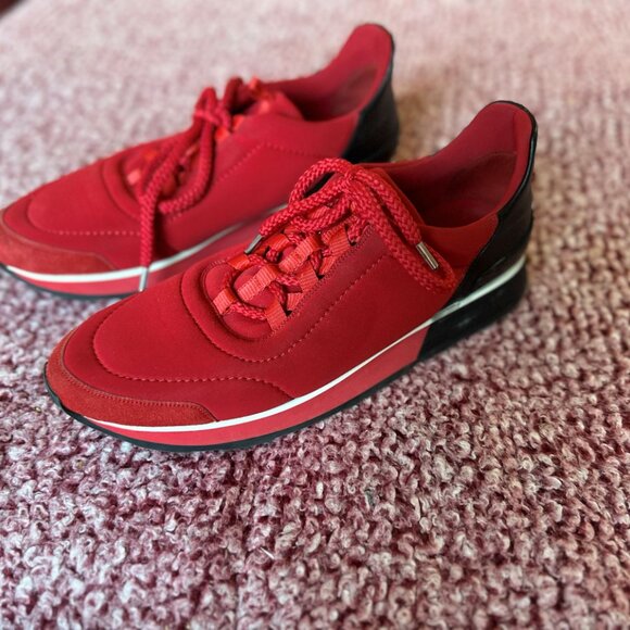 Hermès “Miles” Low-Top Sneakers – Red Leather & Neoprene w/ Black Heels Size 41 - Picture 4 of 4